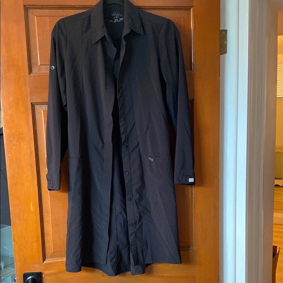 Women’s Long Black Scrubs Lab Coat - Picture 1 of 3